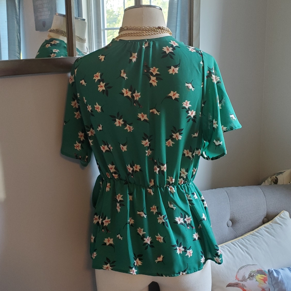 Sienna Sky Faux Wrap Flower Top - Picture 4 of 5